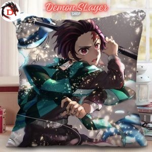 Housse de Coussin Demon Slayer Tanjiro et son Katana